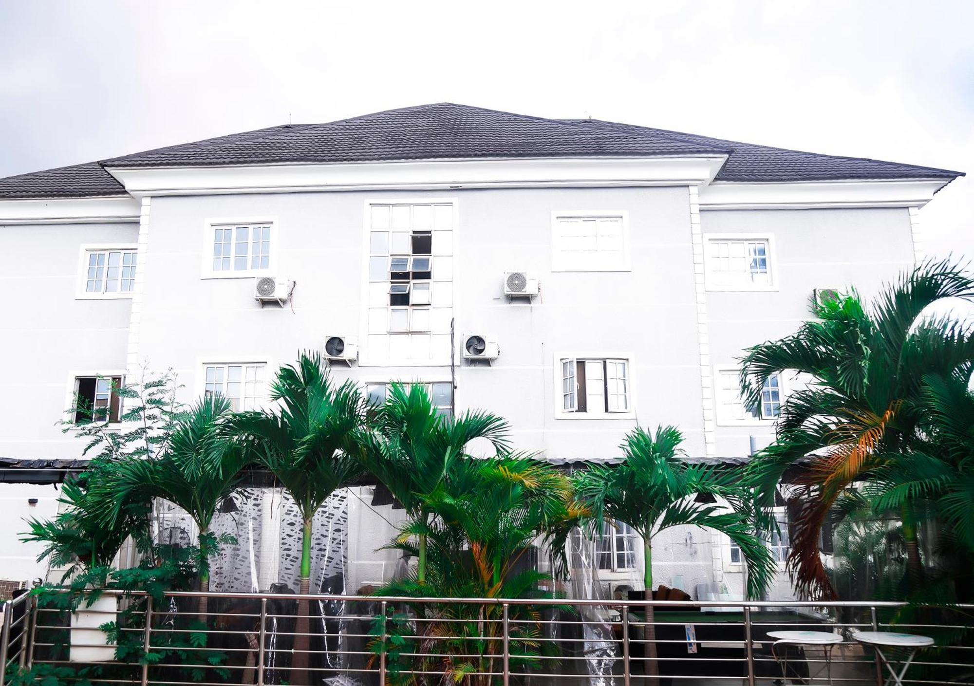 Western Dreams Hotel Abuja Exteriör bild