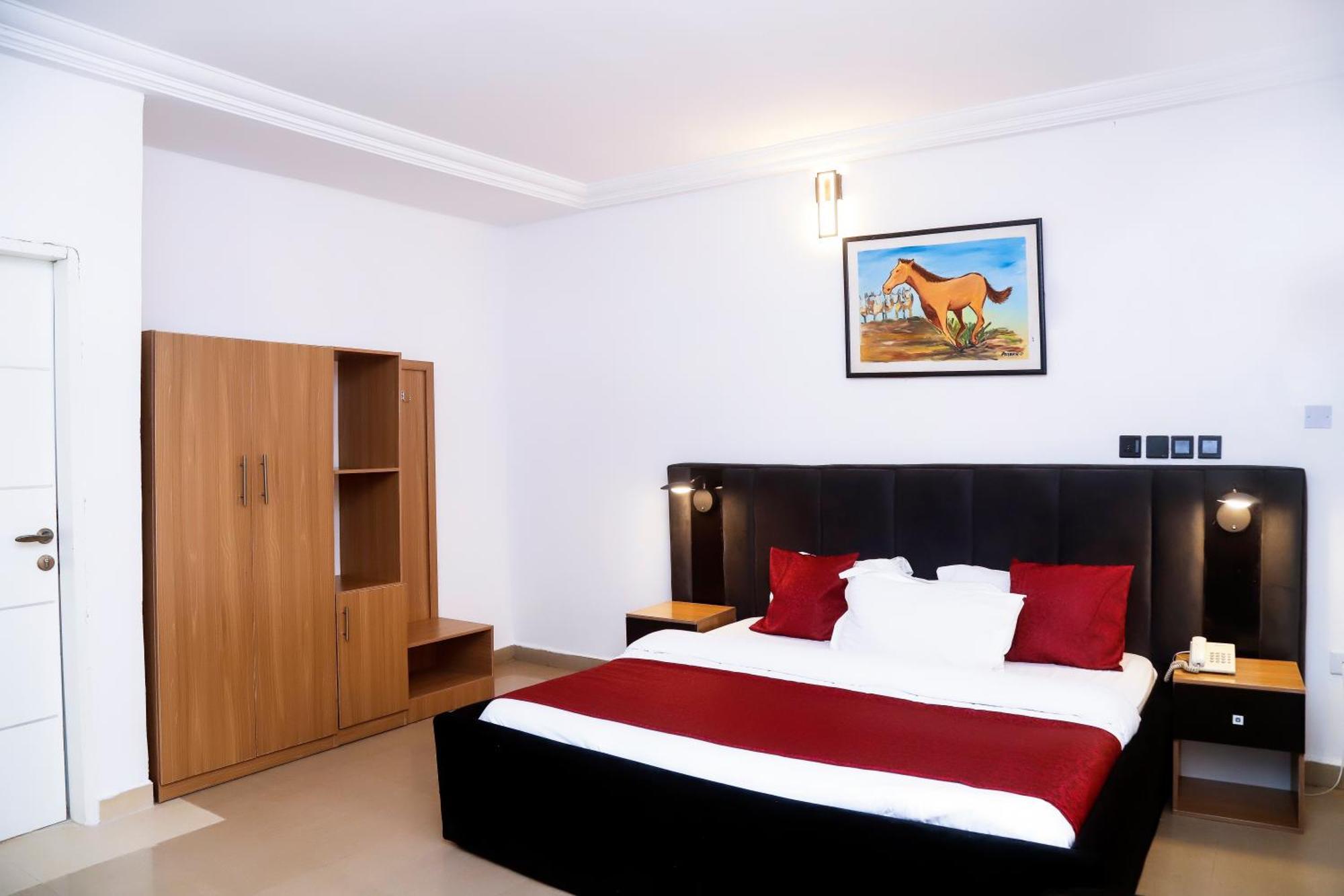 Western Dreams Hotel Abuja Exteriör bild