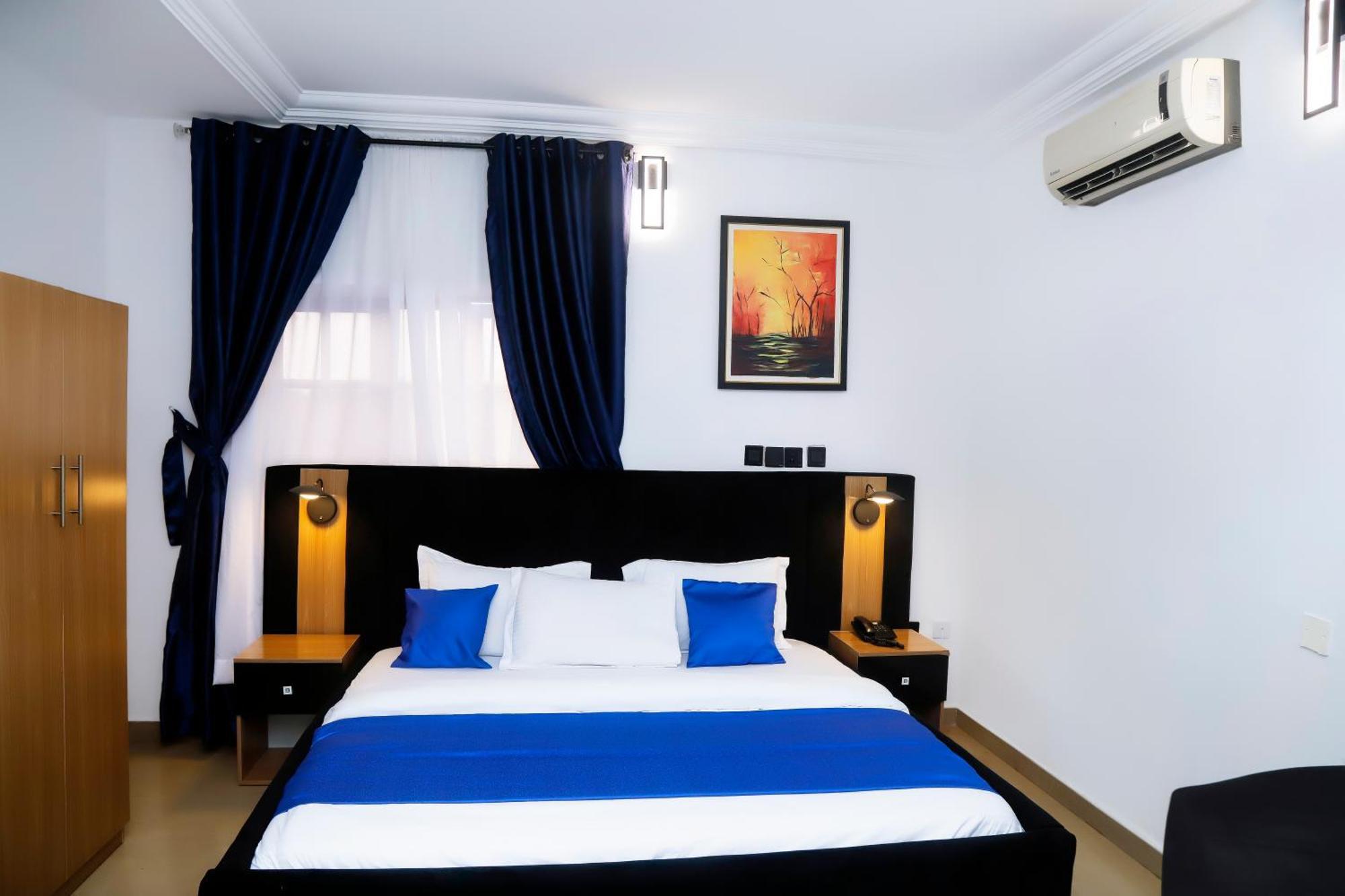 Western Dreams Hotel Abuja Exteriör bild