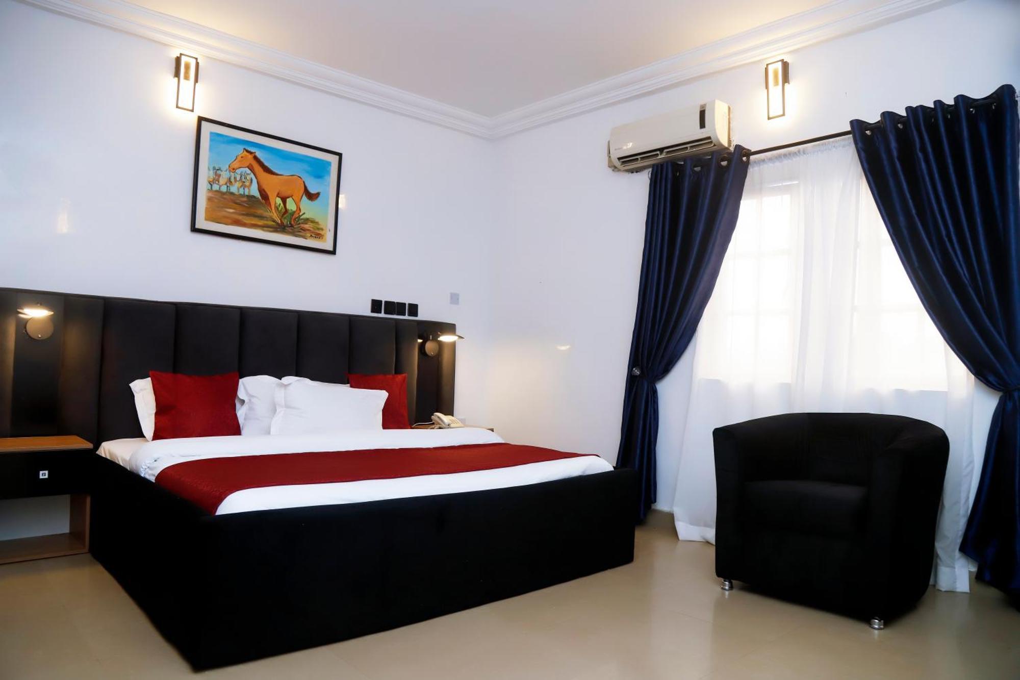 Western Dreams Hotel Abuja Exteriör bild