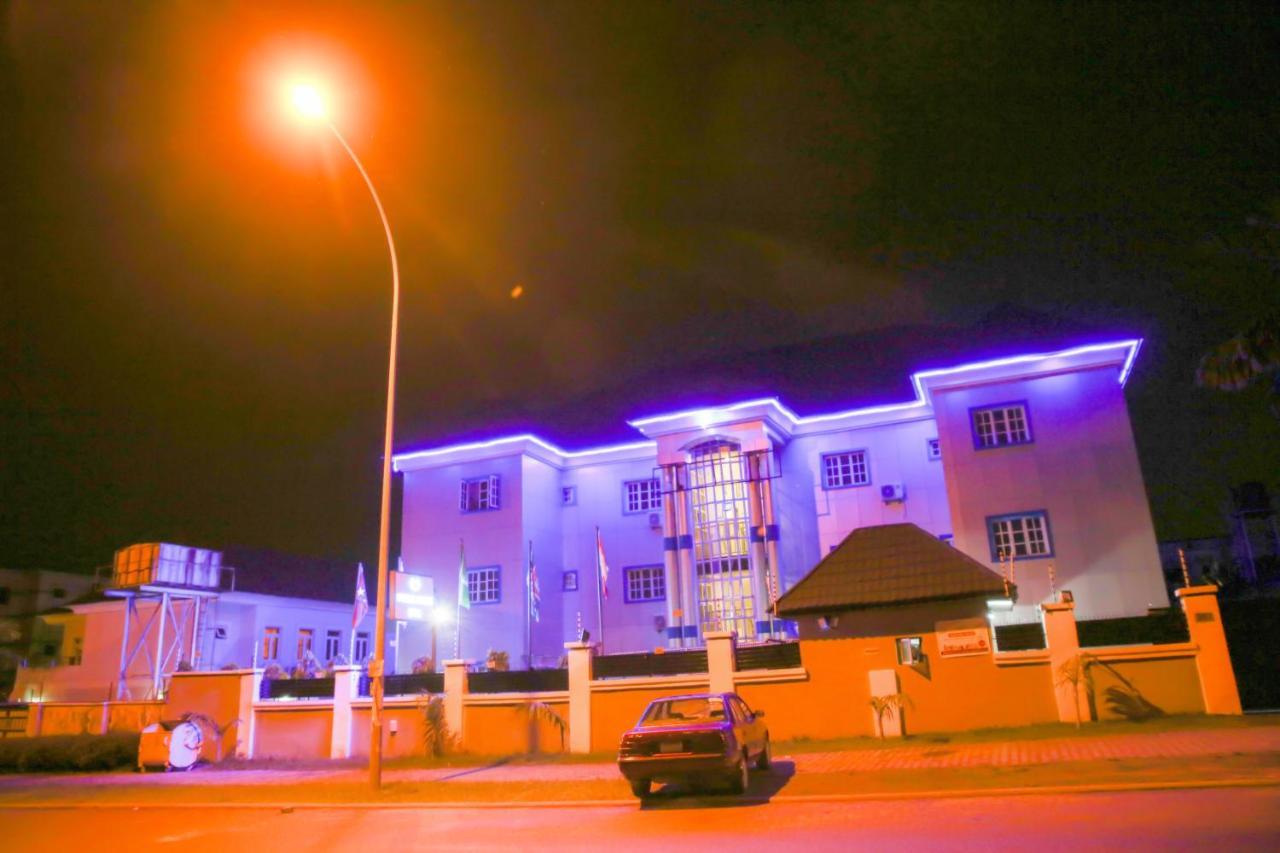 Western Dreams Hotel Abuja Exteriör bild