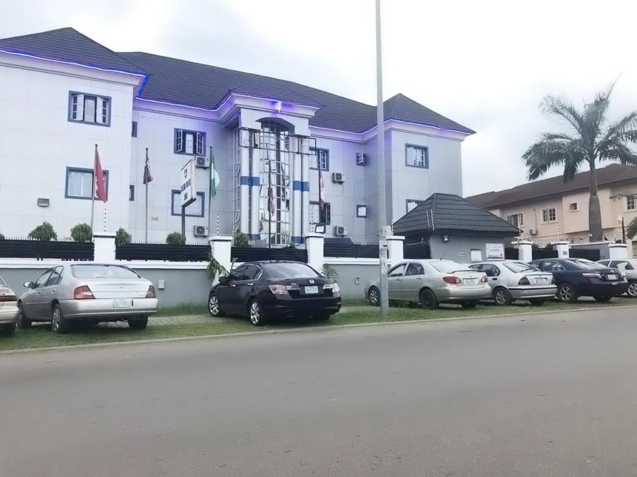 Western Dreams Hotel Abuja Exteriör bild