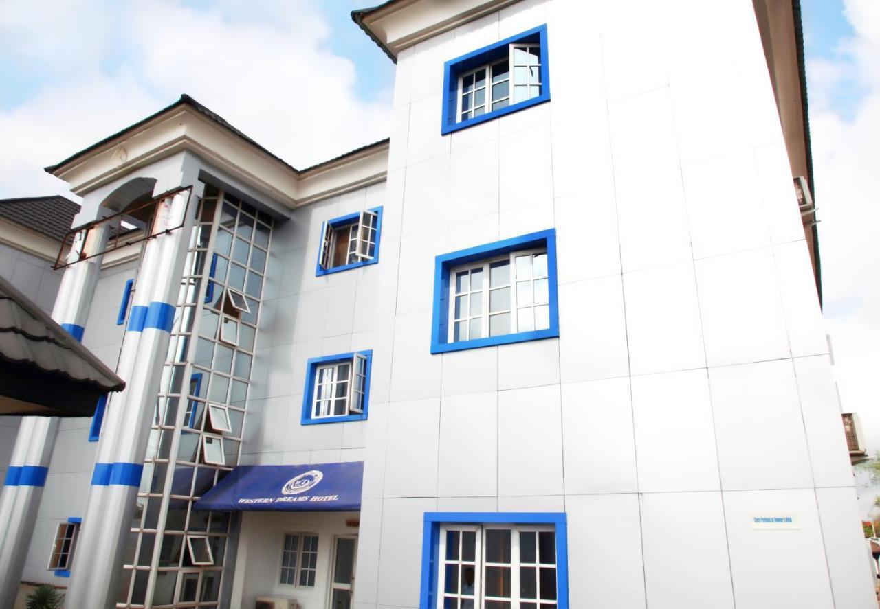 Western Dreams Hotel Abuja Exteriör bild