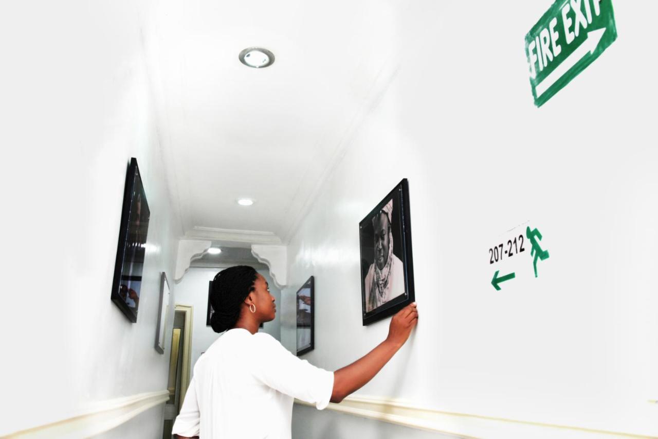 Western Dreams Hotel Abuja Exteriör bild